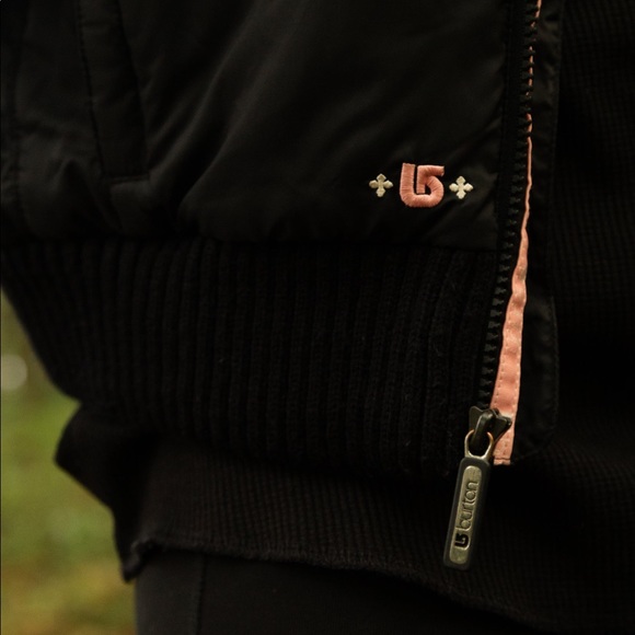 Black Burton Vest - Picture 4 of 6